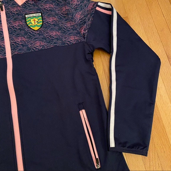 O'NEILLS Girls Donegal GAA Nevis 26 3 Stripe Full Zip Navy & Pink Jacket NEW - Picture 7 of 15